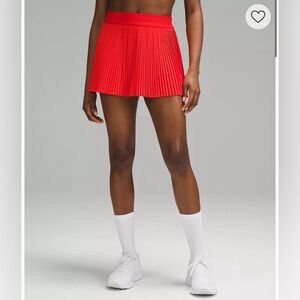 Lululemon high rise pleated skirt